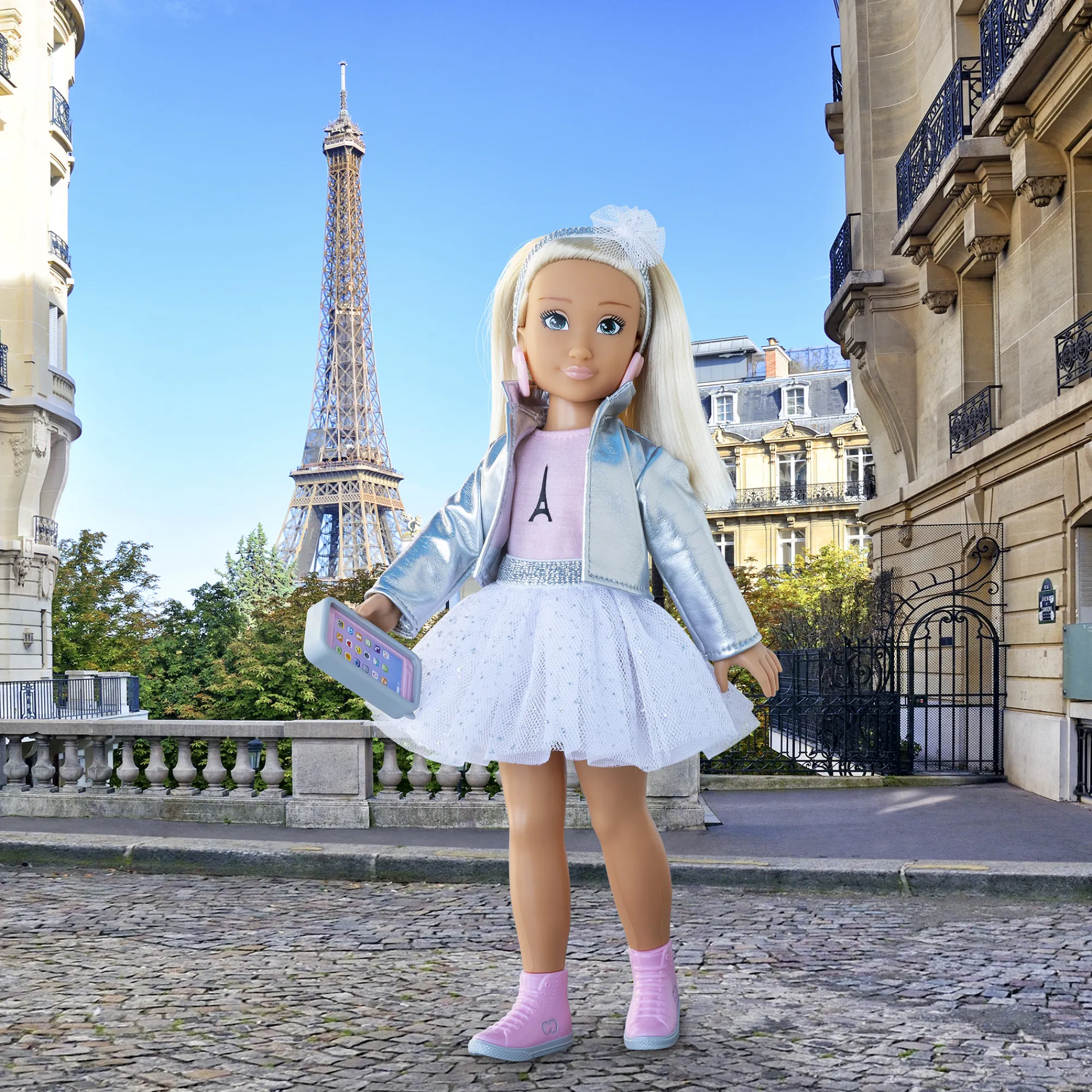 Corolle Coffret Poupée Girls Valentine Fashion Week Paris